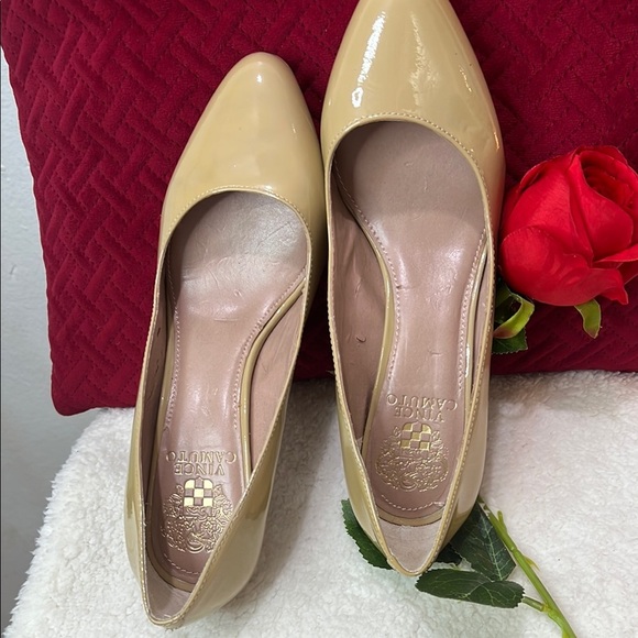 Vince Camuto Tan Heels Classic Pumps - Picture 12 of 16